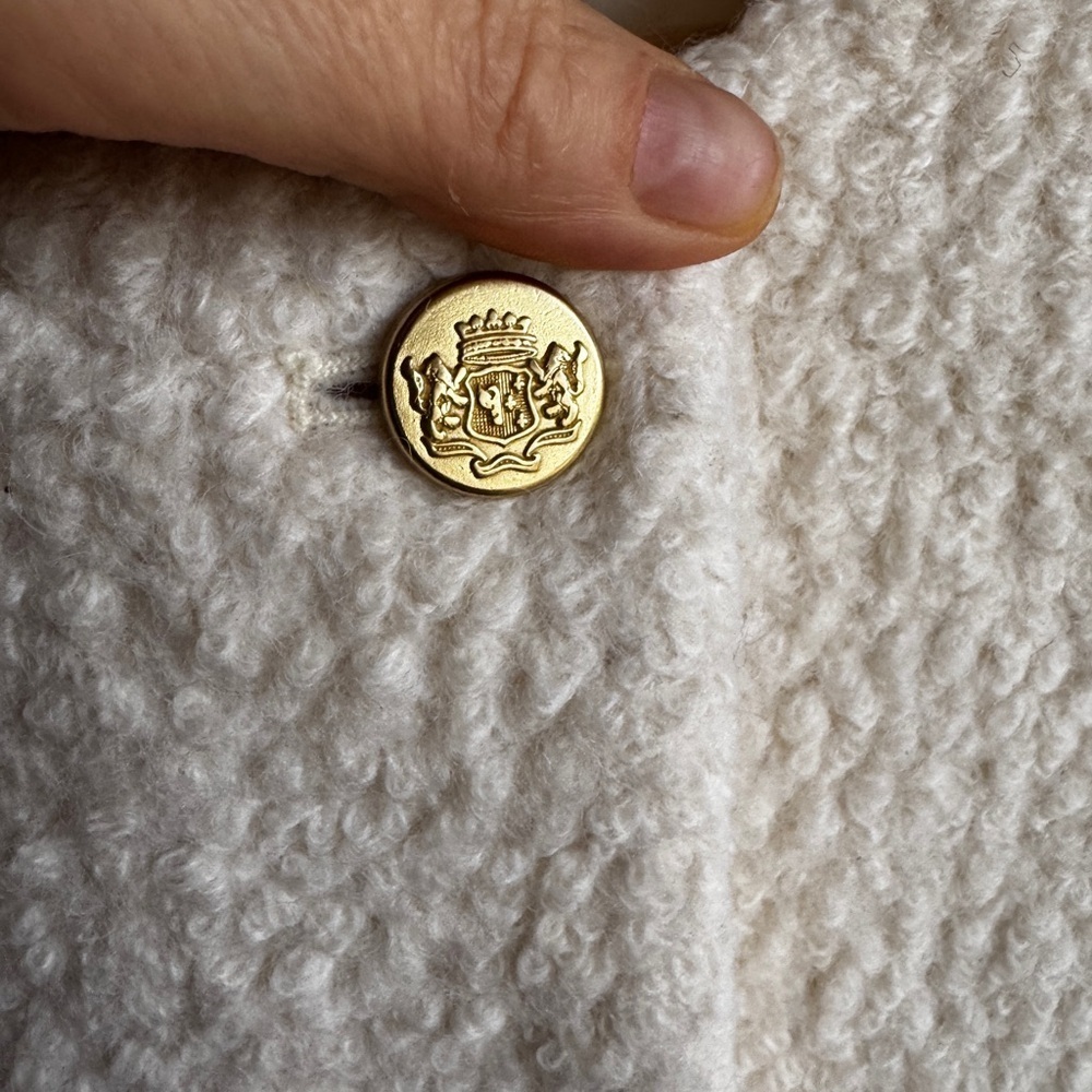 Abercrombie & Fitch White Bouclé Wool Blend Cropped Jacket Gold Buttons Size M - Picture 8 of 13
